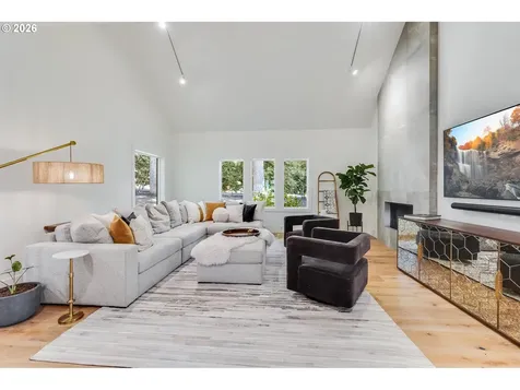 19428 35th Court Lake Oswego OR 97034