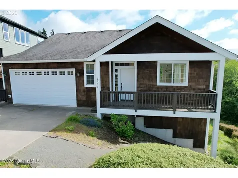 2133 Middle Fork Circle Seaside OR 97138