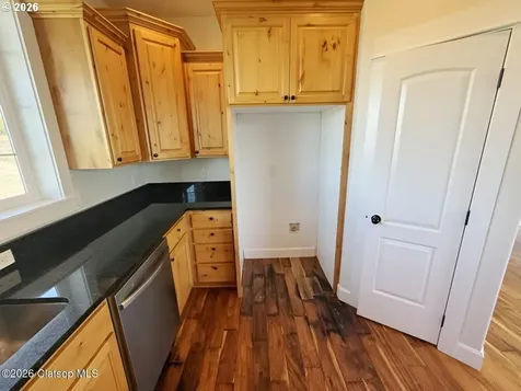 2133 Middle Fork Circle Seaside OR 97138