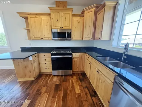 2133 Middle Fork Circle Seaside OR 97138