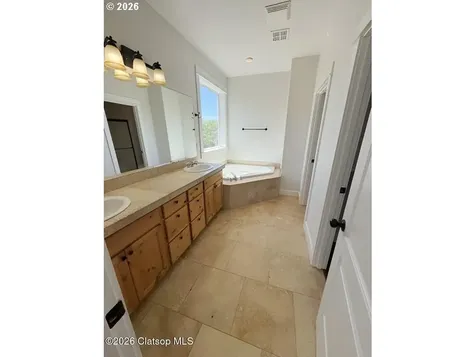 2133 Middle Fork Circle Seaside OR 97138