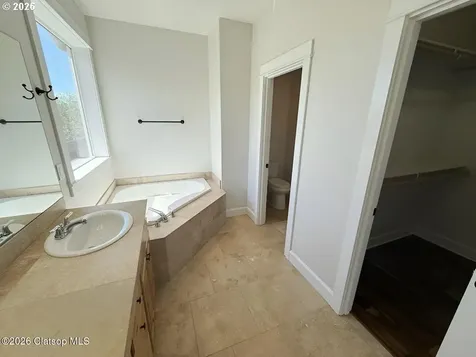 2133 Middle Fork Circle Seaside OR 97138