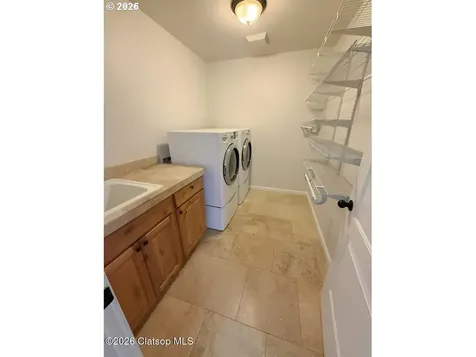 2133 Middle Fork Circle Seaside OR 97138