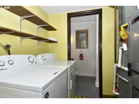 1935 SE 161st Avenue Portland OR 97233