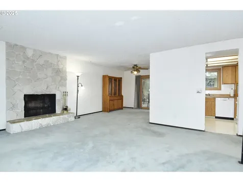 1935 SE 161st Avenue Portland OR 97233