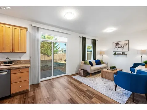 6901 SE Martins Street Portland OR 97206