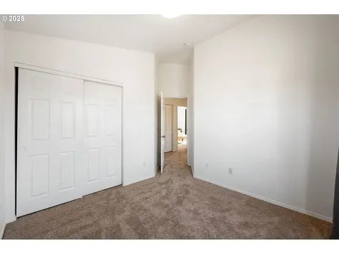 6901 SE Martins Street Portland OR 97206