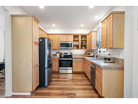 6901 SE Martins Street Portland OR 97206