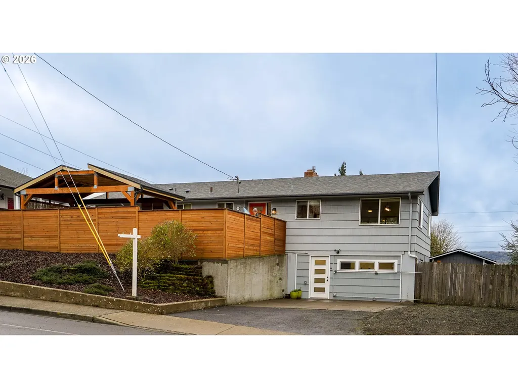 175 S 1st Street Kalama WA 98625