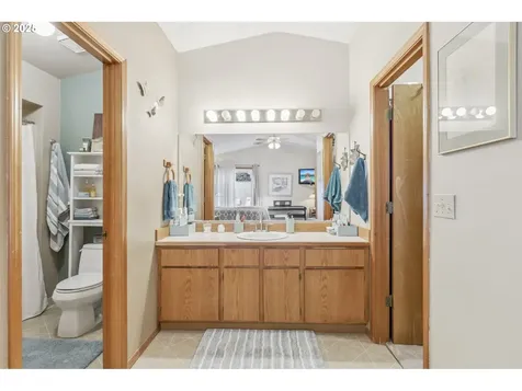 3017 SE Blairmont Drive Vancouver WA 98683