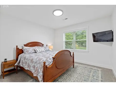 813 SW 9th Street Lincoln City OR 97367