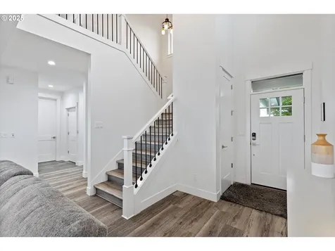 813 SW 9th Street Lincoln City OR 97367