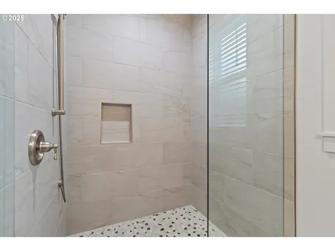 813 SW 9th Street Lincoln City OR 97367