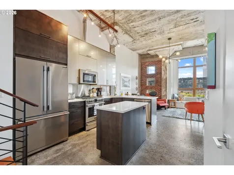 306 Columbia Street Hood River OR 97031