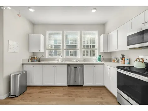 17126 SW Snowdale Street Beaverton OR 97007