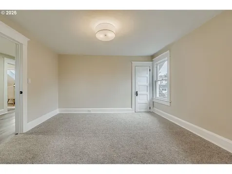 3015 SE Gladstone Street Portland OR 97202