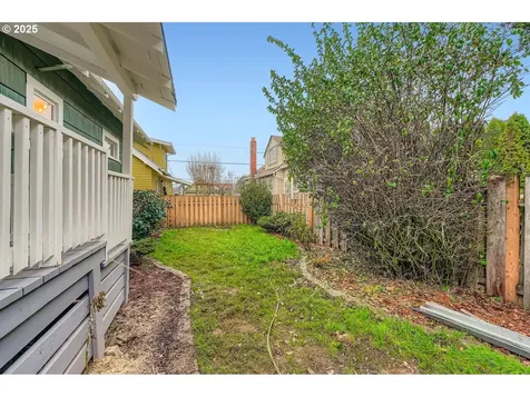 3015 SE Gladstone Street Portland OR 97202
