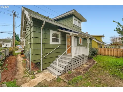 3015 SE Gladstone Street Portland OR 97202