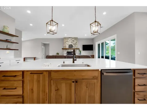 89120 Arrowhead Road Warrenton OR 97146