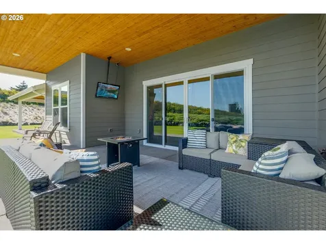 89120 Arrowhead Road Warrenton OR 97146