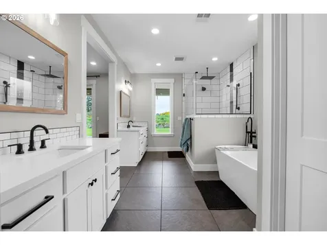 89120 Arrowhead Road Warrenton OR 97146
