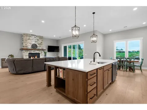 89120 Arrowhead Road Warrenton OR 97146