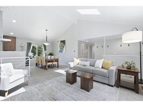 9824 SW Quail Post Road Portland OR 97219
