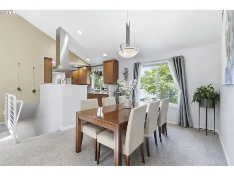 9824 SW Quail Post Road Portland OR 97219