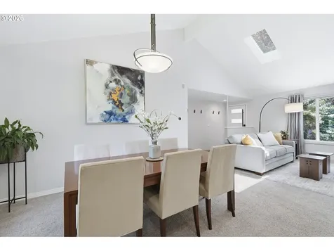 9824 SW Quail Post Road Portland OR 97219