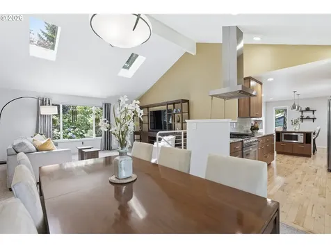 9824 SW Quail Post Road Portland OR 97219