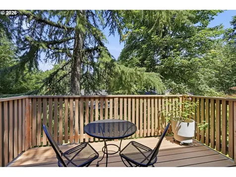 9824 SW Quail Post Road Portland OR 97219