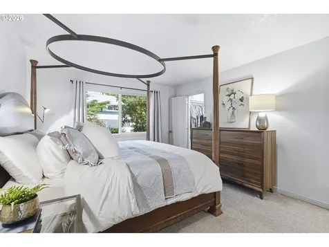 9824 SW Quail Post Road Portland OR 97219