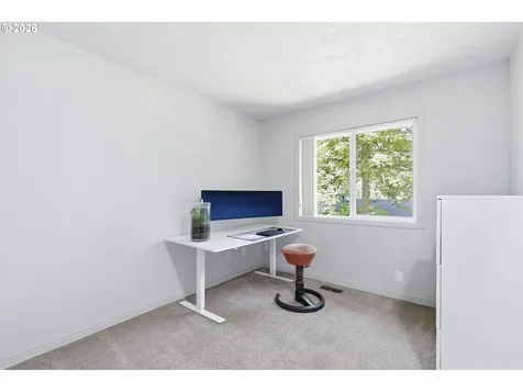 9824 SW Quail Post Road Portland OR 97219