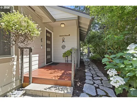 9824 SW Quail Post Road Portland OR 97219