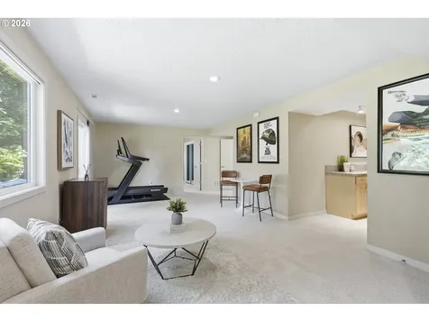 9824 SW Quail Post Road Portland OR 97219