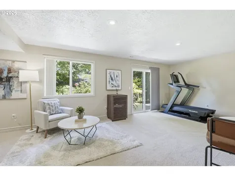 9824 SW Quail Post Road Portland OR 97219