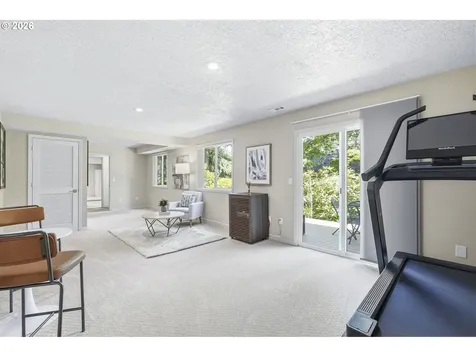 9824 SW Quail Post Road Portland OR 97219