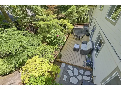 9824 SW Quail Post Road Portland OR 97219