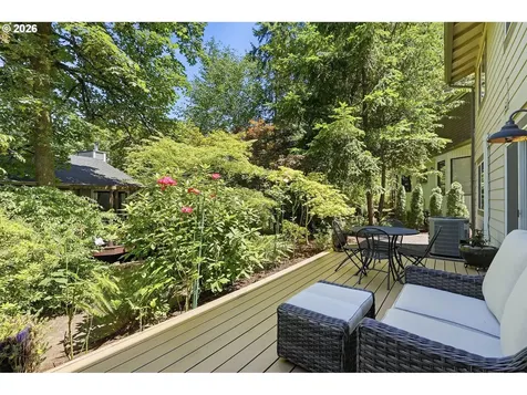 9824 SW Quail Post Road Portland OR 97219
