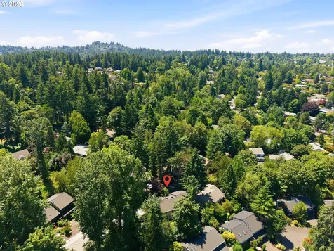 9824 SW Quail Post Road Portland OR 97219