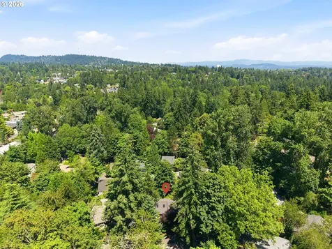 9824 SW Quail Post Road Portland OR 97219