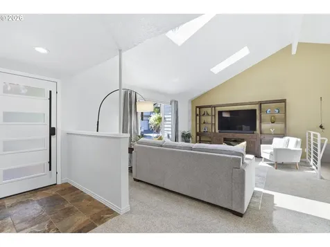 9824 SW Quail Post Road Portland OR 97219