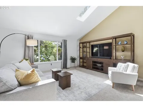9824 SW Quail Post Road Portland OR 97219