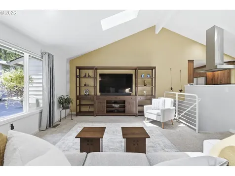 9824 SW Quail Post Road Portland OR 97219