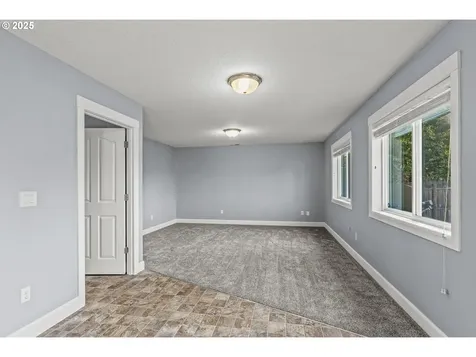 202 Wyatt Drive Kelso WA 98626