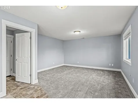 202 Wyatt Drive Kelso WA 98626