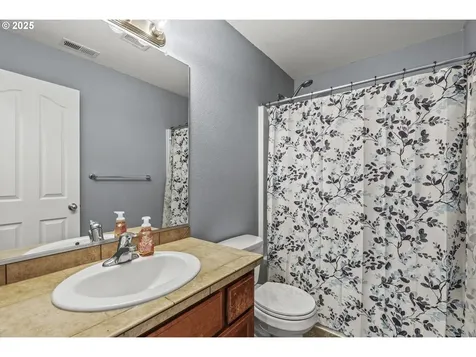 202 Wyatt Drive Kelso WA 98626