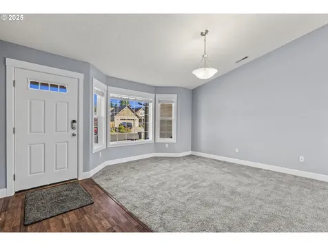 202 Wyatt Drive Kelso WA 98626