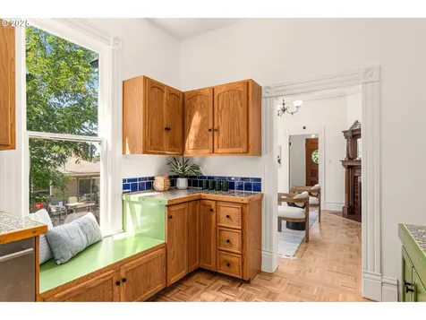 1010 SE 49th Avenue Portland OR 97215