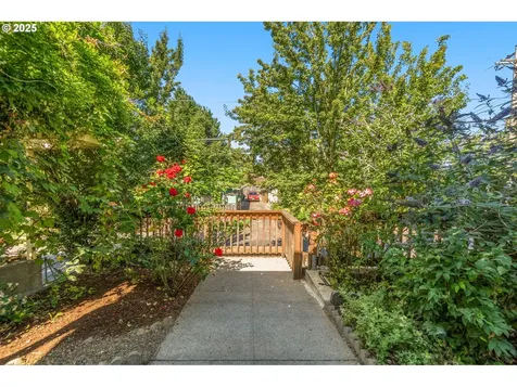 1010 SE 49th Avenue Portland OR 97215